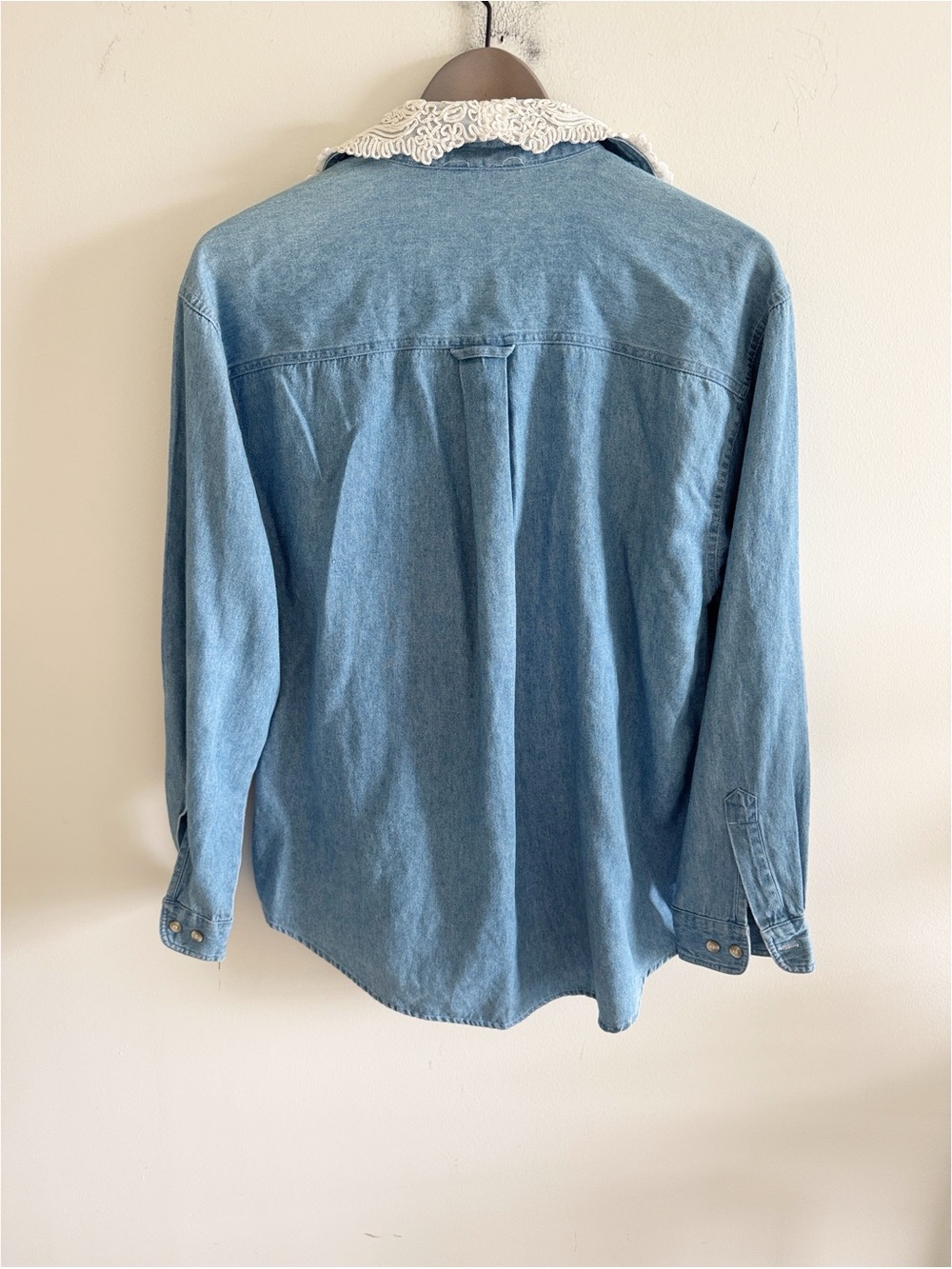 Vintage 90s chambray denim lace rhinestone pearl button down tunic top sz M - Picture 5 of 7
